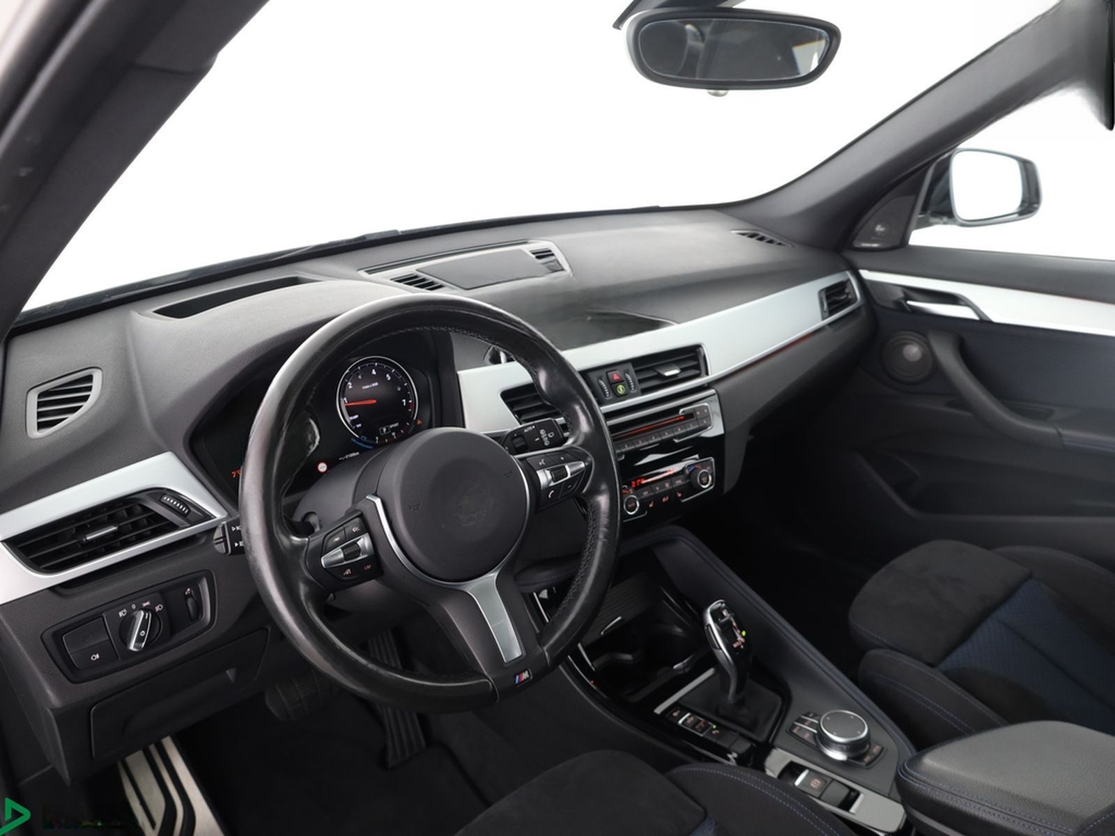 BMW X1 sDrive20i M SPORT SHADOW HUD,HARMAN/K,PDC,AHK foto 9