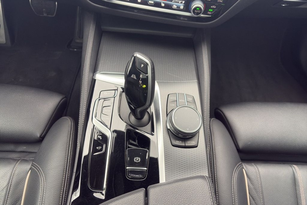 BMW 530d T. M-SPORT LASER NAV HUD PANO 360° 18" AHK foto 12