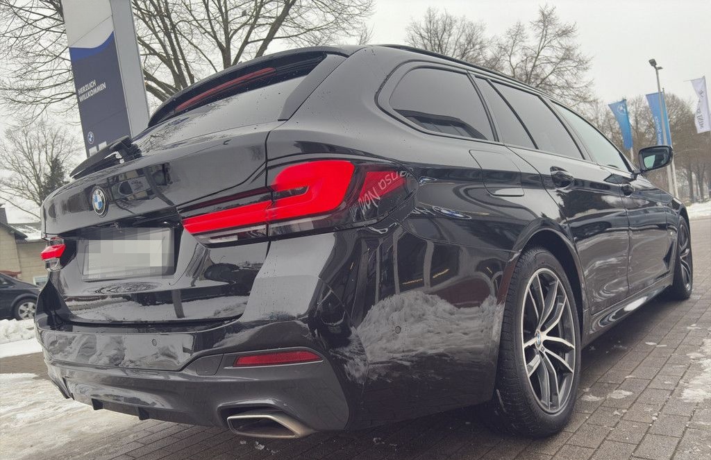 BMW 530d T. M-SPORT LASER NAV HUD PANO 360° 18" AHK foto 24