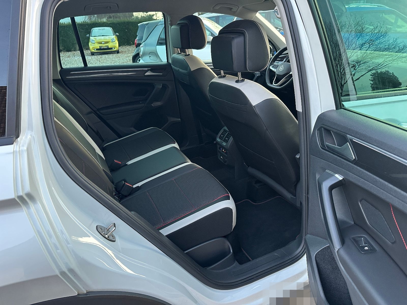 Volkswagen Tiguan Urban SPORT-150PS-LED-ACC-AHK-360°KAM foto 14