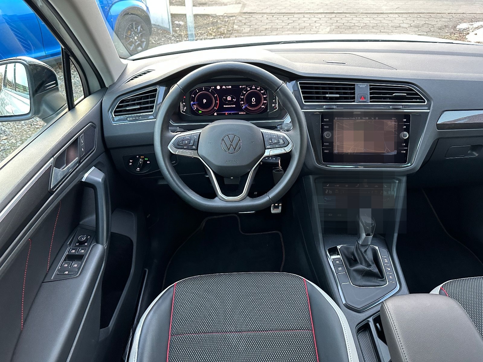 Volkswagen Tiguan Urban SPORT-150PS-LED-ACC-AHK-360°KAM foto 17