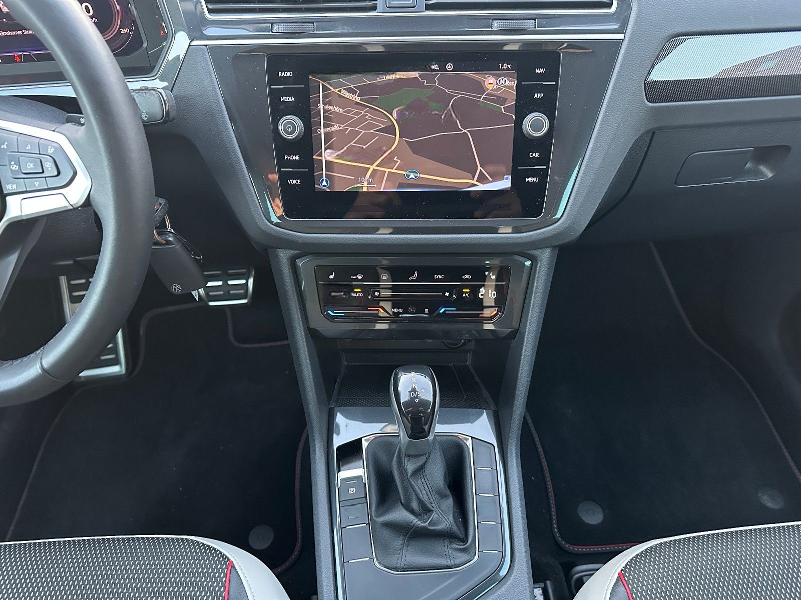 Volkswagen Tiguan Urban SPORT-150PS-LED-ACC-AHK-360°KAM foto 18