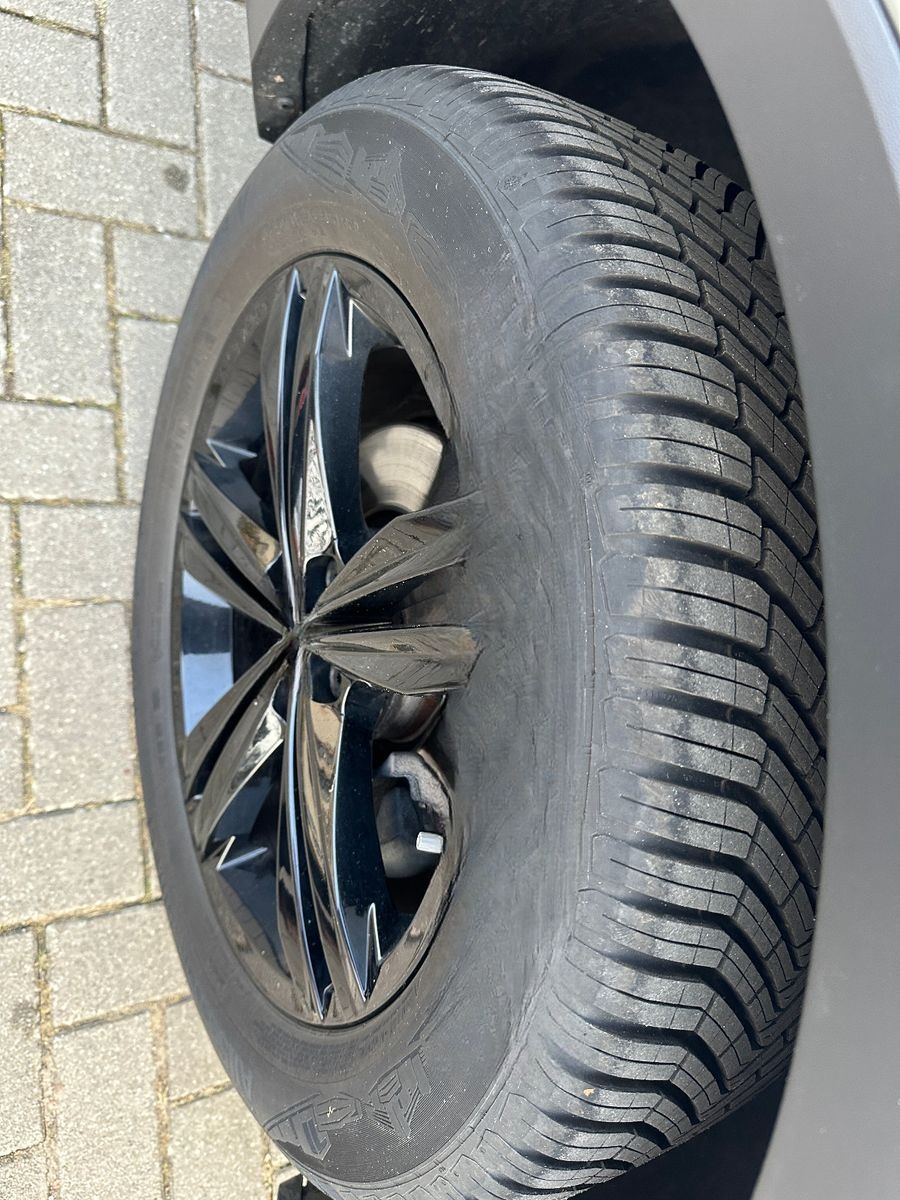 Volkswagen Tiguan Urban SPORT-150PS-LED-ACC-AHK-360°KAM foto 21
