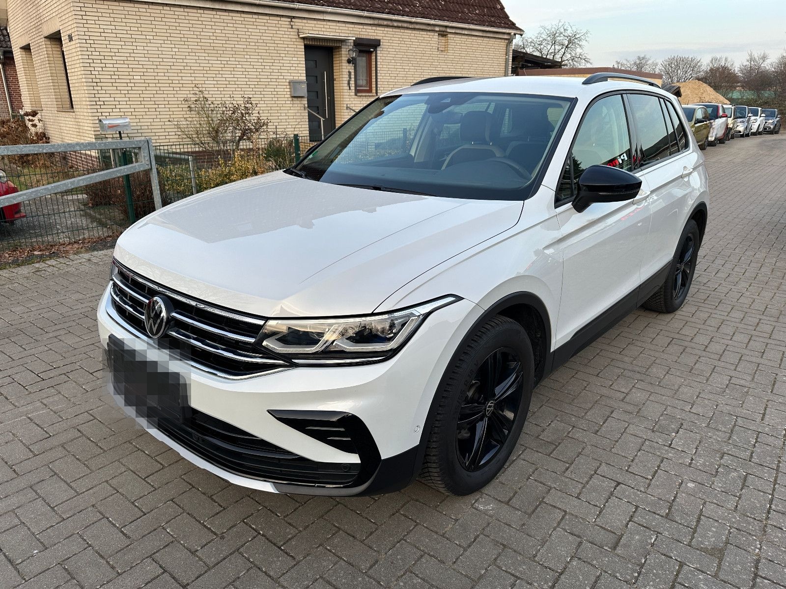 Volkswagen Tiguan Urban SPORT-150PS-LED-ACC-AHK-360°KAM foto 25