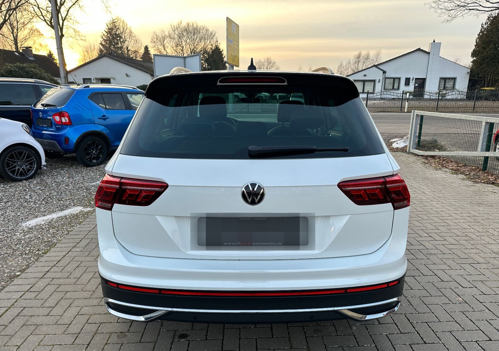 Volkswagen Tiguan Urban SPORT-150PS-LED-ACC-AHK-360°KAM foto 6