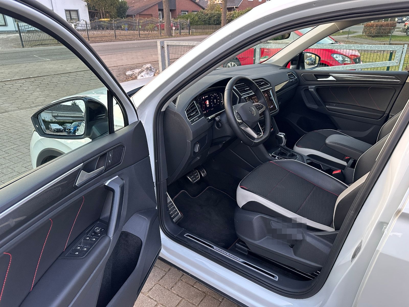 Volkswagen Tiguan Urban SPORT-150PS-LED-ACC-AHK-360°KAM foto 8