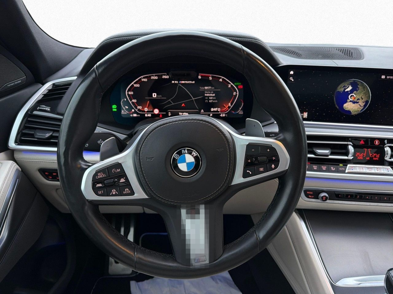 BMW X6 M50d PaAss AHK Pano StHz LASER HUD DrAssPr foto 18