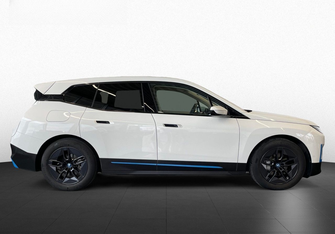 BMW iX xDrive40 Clear&Bold St&Go 360° foto 11