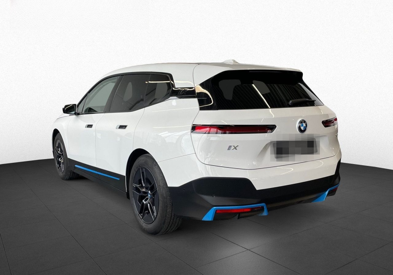 BMW iX xDrive40 Clear&Bold St&Go 360° foto 10