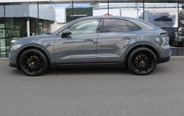 Porsche Macan 4 foto 2