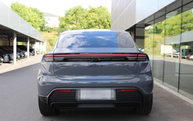 Porsche Macan 4 foto 11