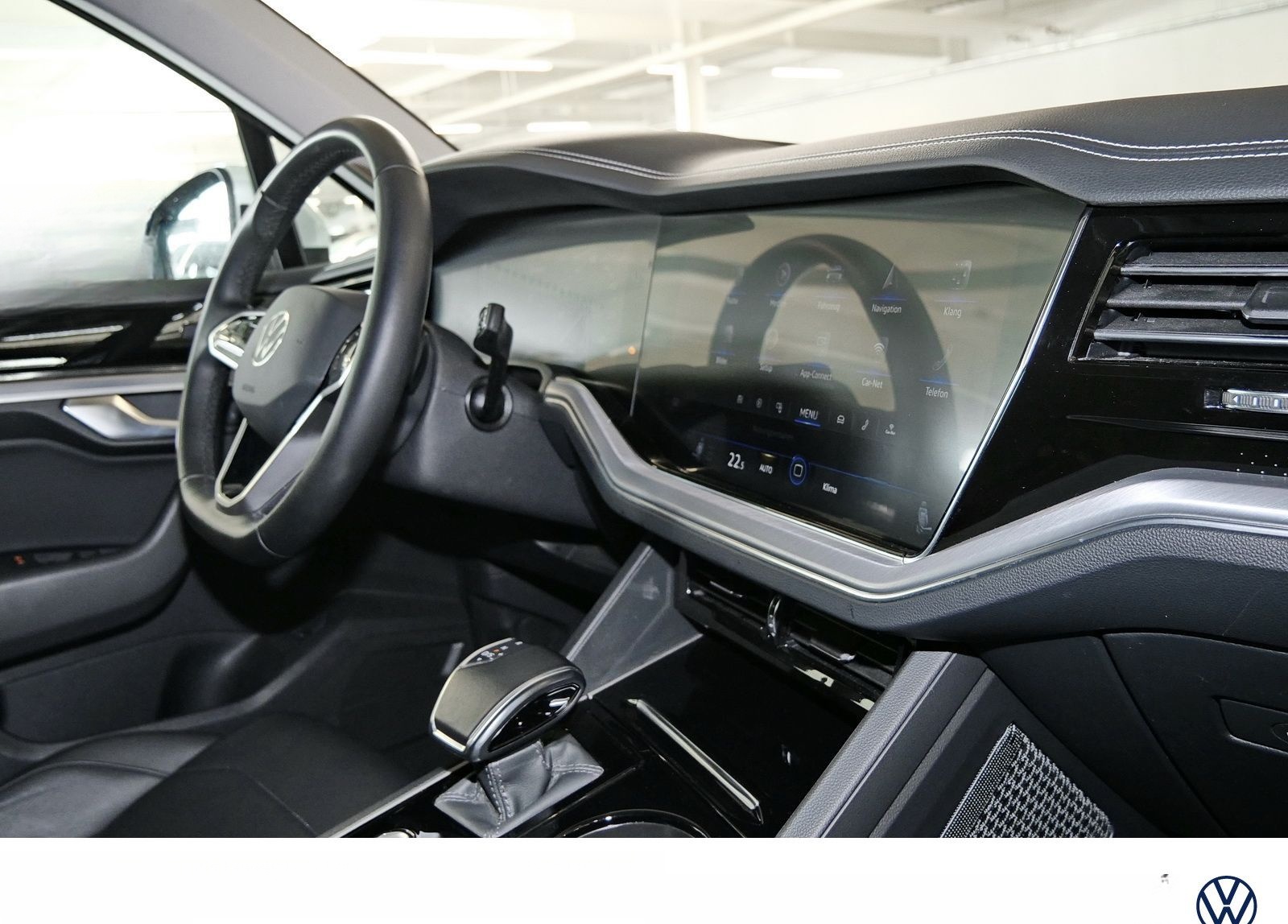 Volkswagen Touareg 3.0 TDI R-Line 4Motion Navi AHK Kamera u foto 14