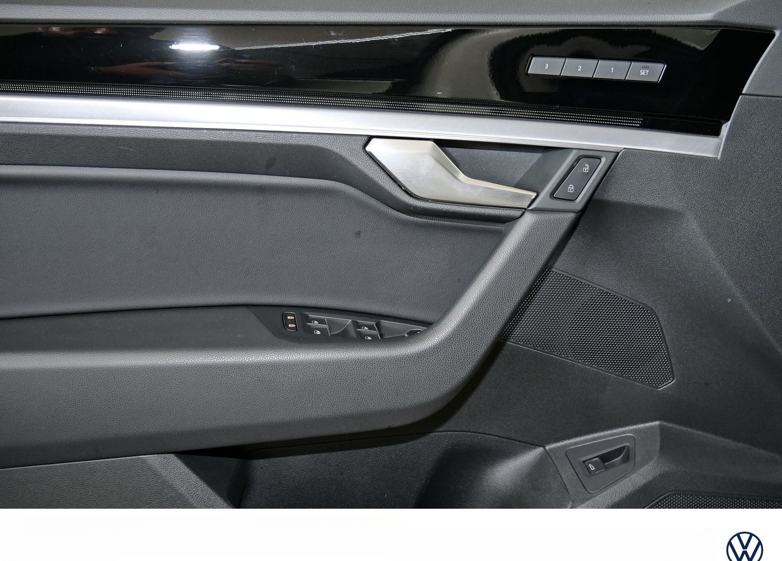 Volkswagen Touareg 3.0 TDI R-Line 4Motion Navi AHK Kamera u foto 23