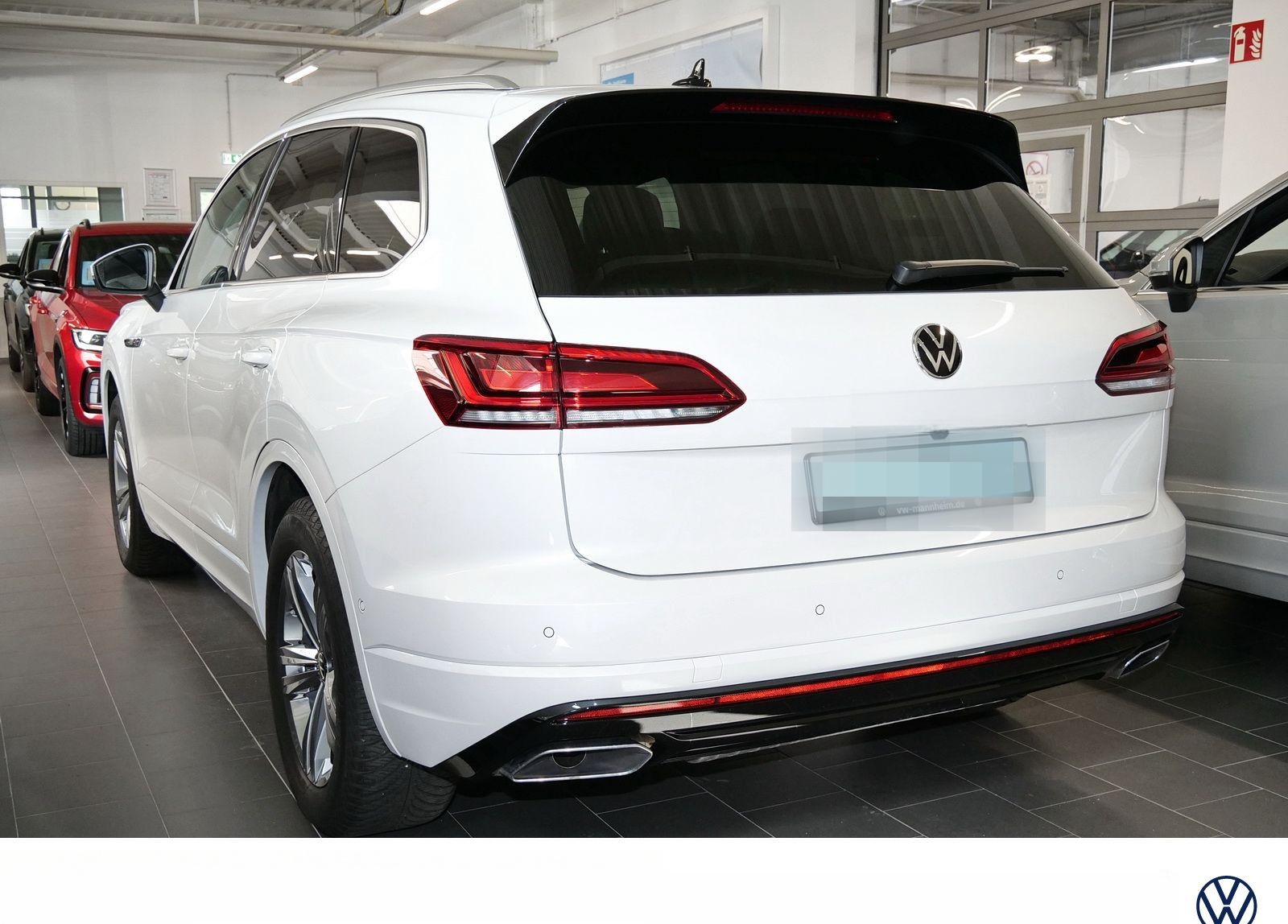 Volkswagen Touareg 3.0 TDI R-Line 4Motion Navi AHK Kamera u foto 8