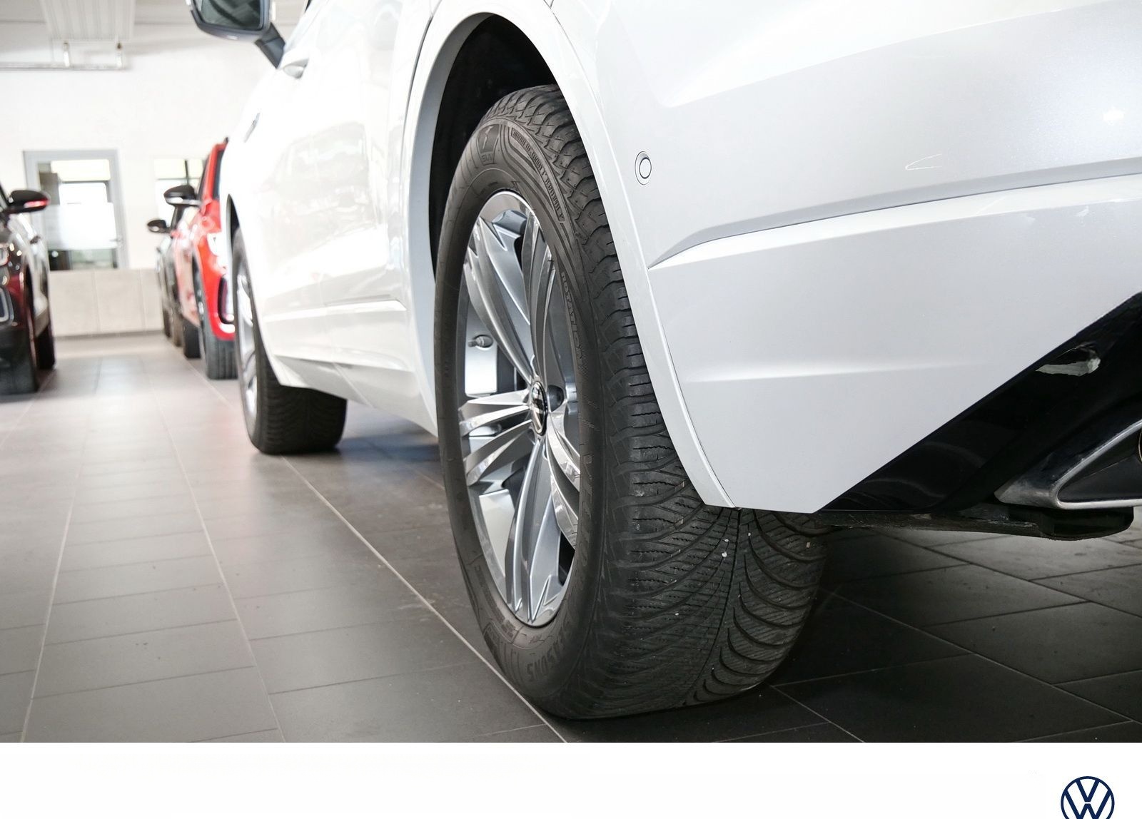Volkswagen Touareg 3.0 TDI R-Line 4Motion Navi AHK Kamera u foto 9