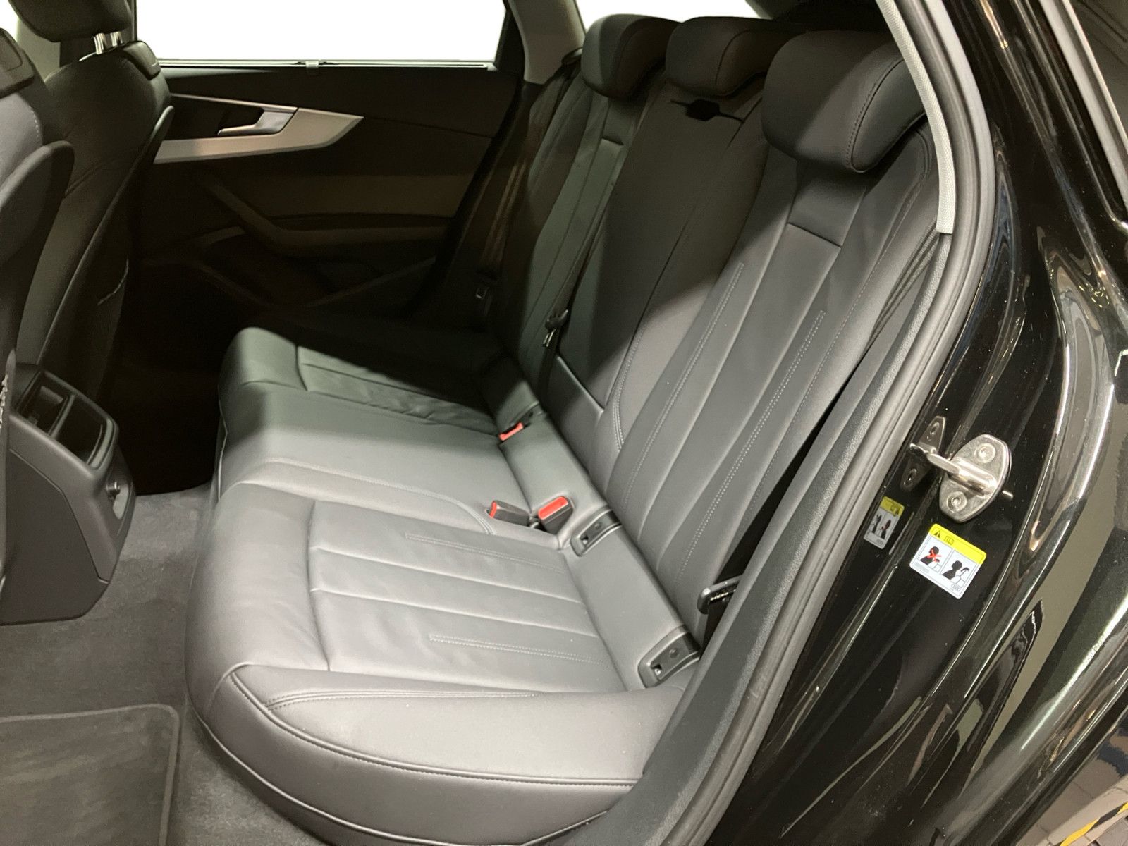 Audi A4 Avant 35 TDI advanced AHK Virtual ACC LED Car foto 11