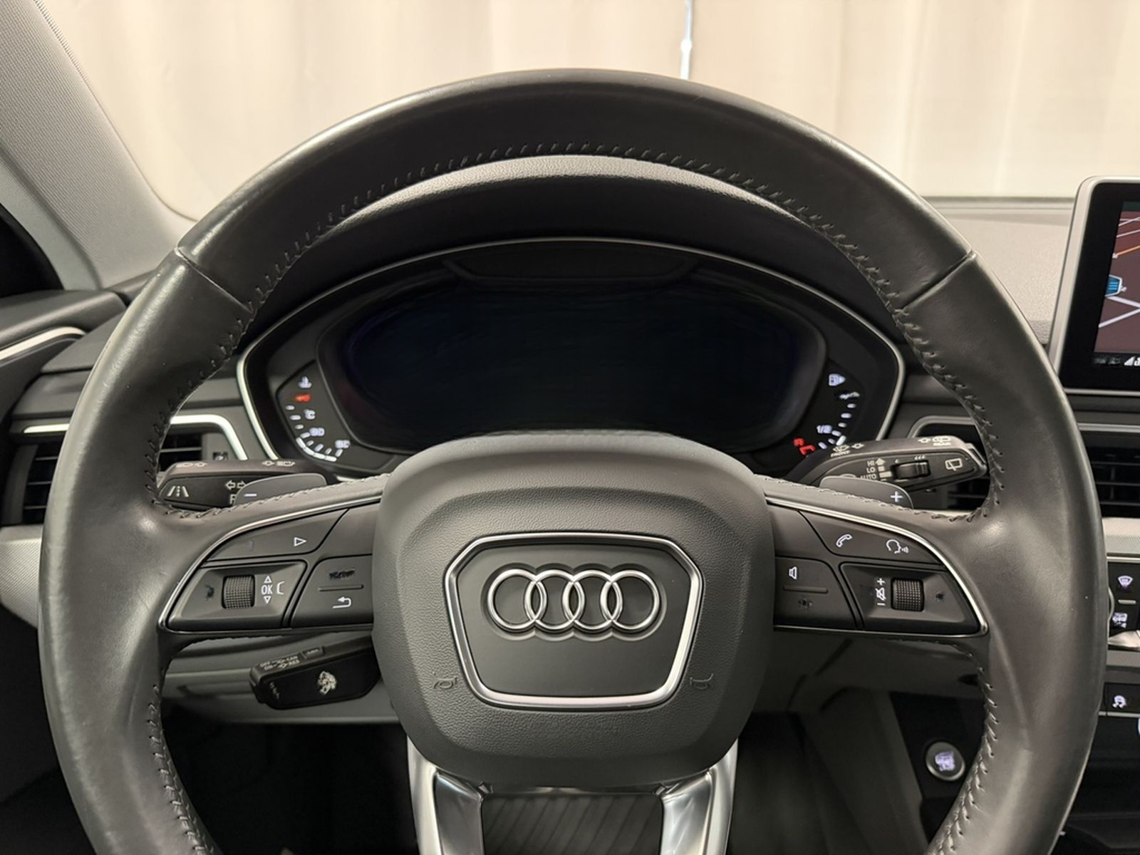 Audi A4 Avant 2.0 TFSI quattro S-tronic LED Virtual foto 14