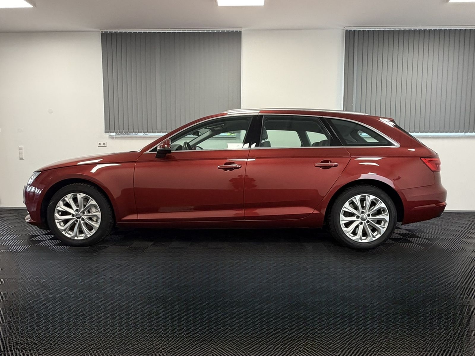 Audi A4 Avant 2.0 TFSI quattro S-tronic LED Virtual foto 5