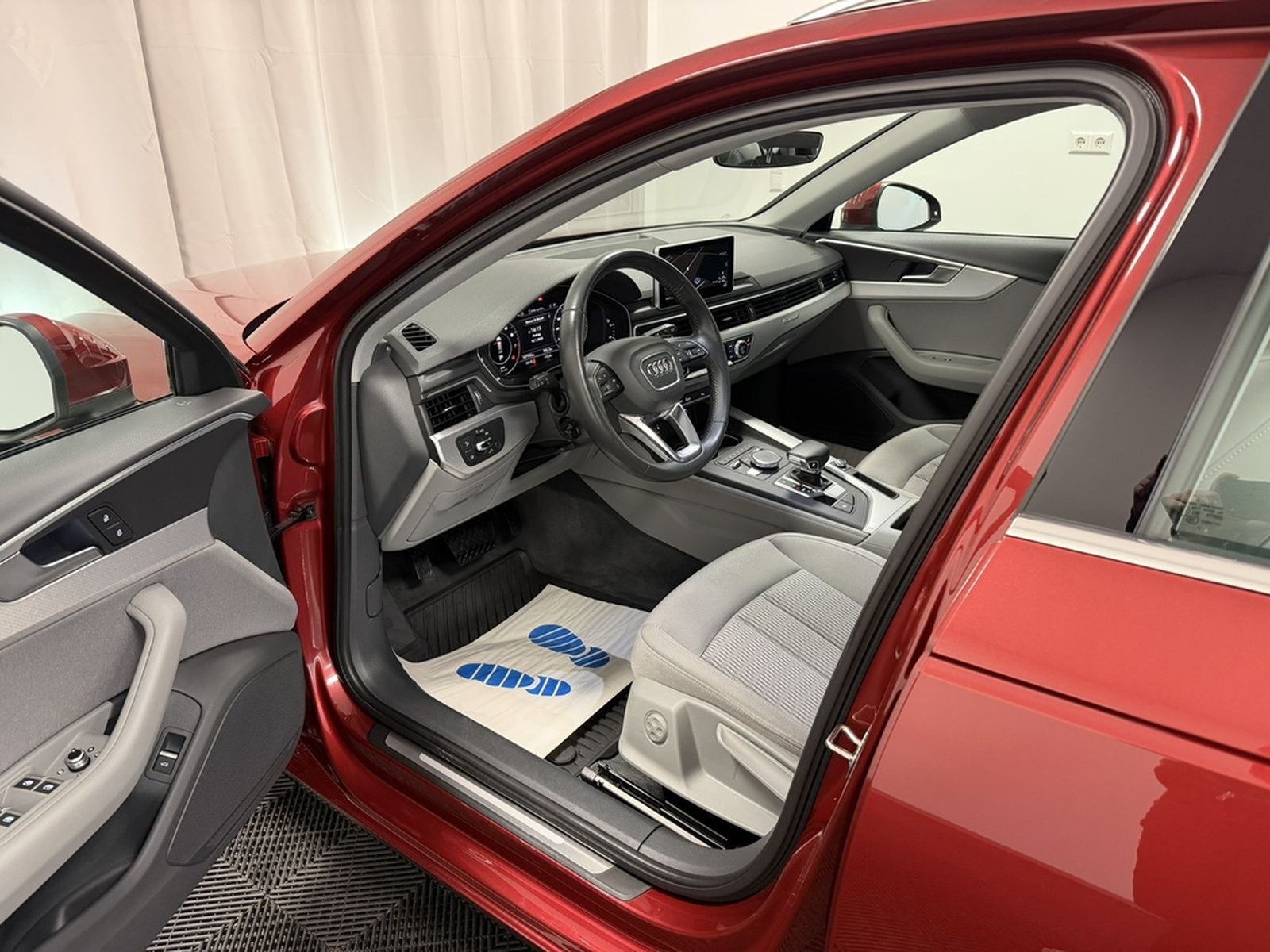 Audi A4 Avant 2.0 TFSI quattro S-tronic LED Virtual foto 9