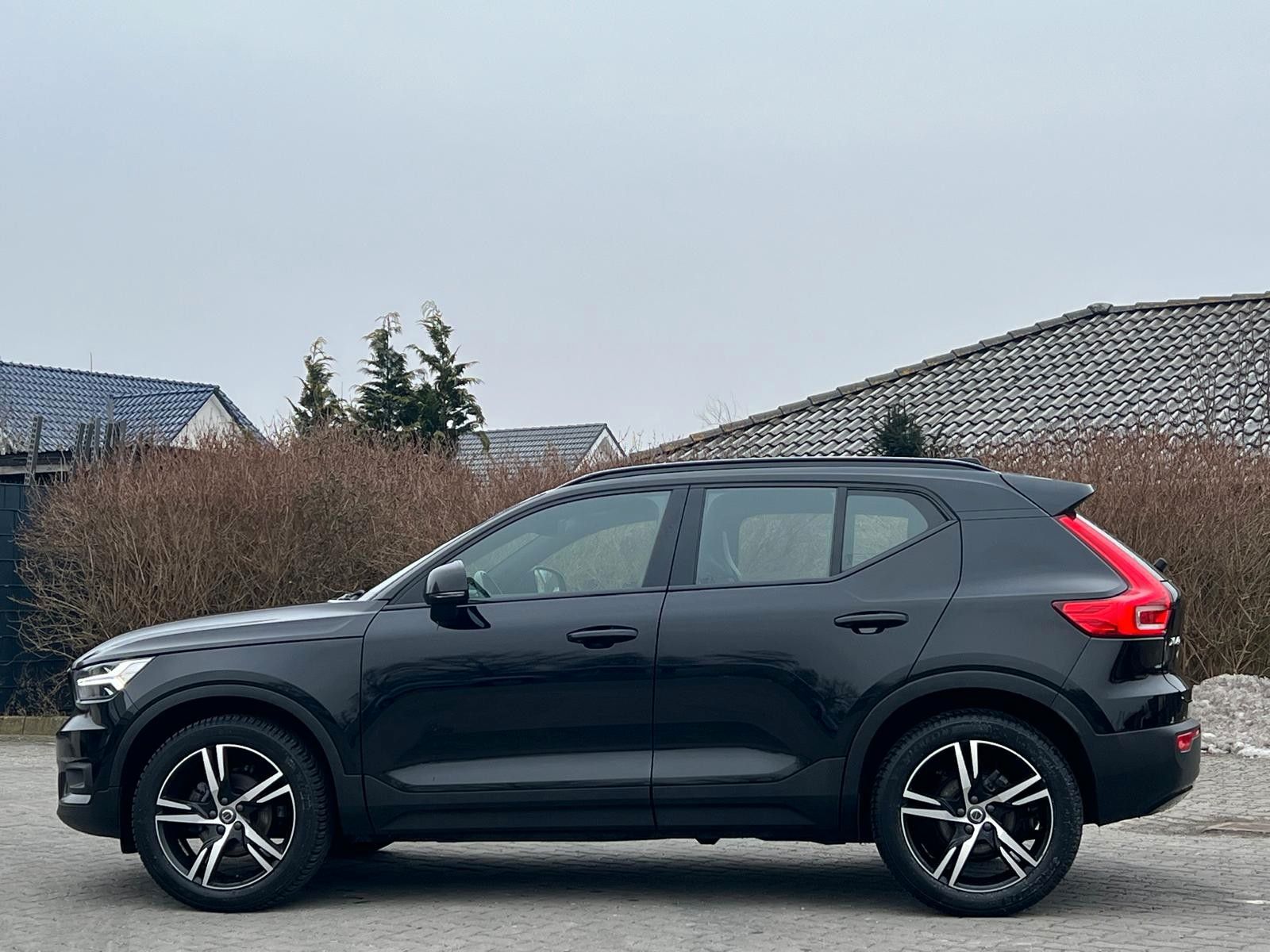 Volvo XC40 R-Design*ACC*H&K*XENIUM-PAKET*LED*NAVI*TOP foto 2
