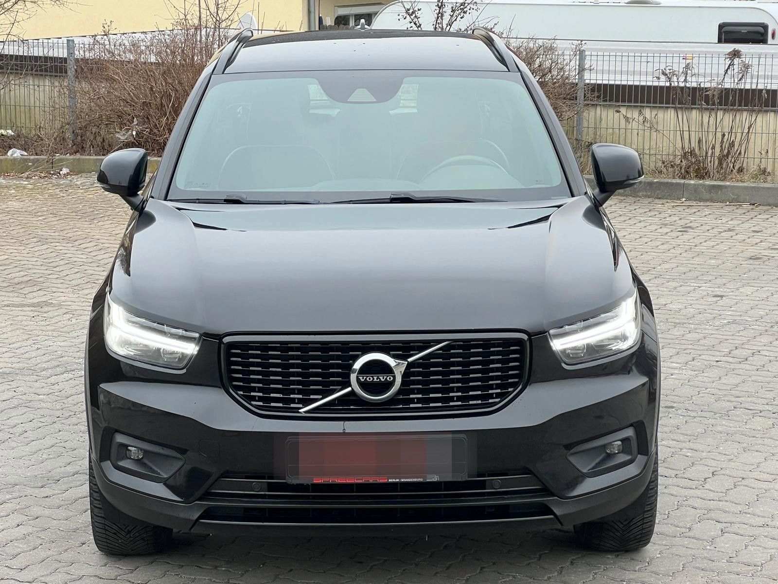 Volvo XC40 R-Design*ACC*H&K*XENIUM-PAKET*LED*NAVI*TOP foto 4