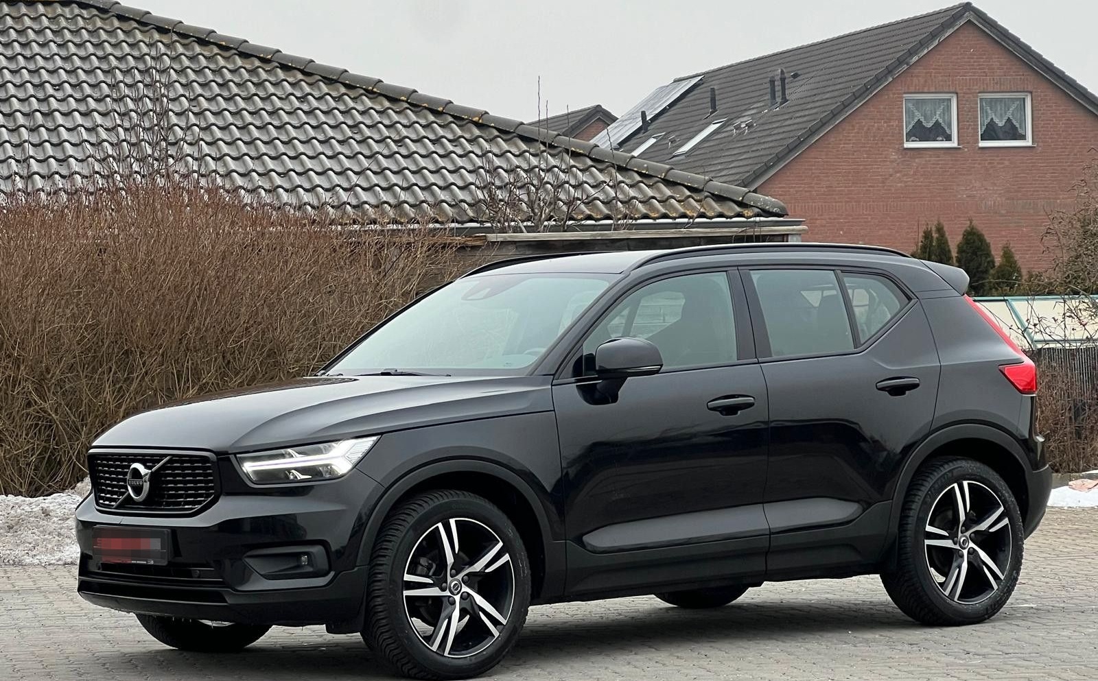 Volvo XC40 R-Design*ACC*H&K*XENIUM-PAKET*LED*NAVI*TOP foto 7