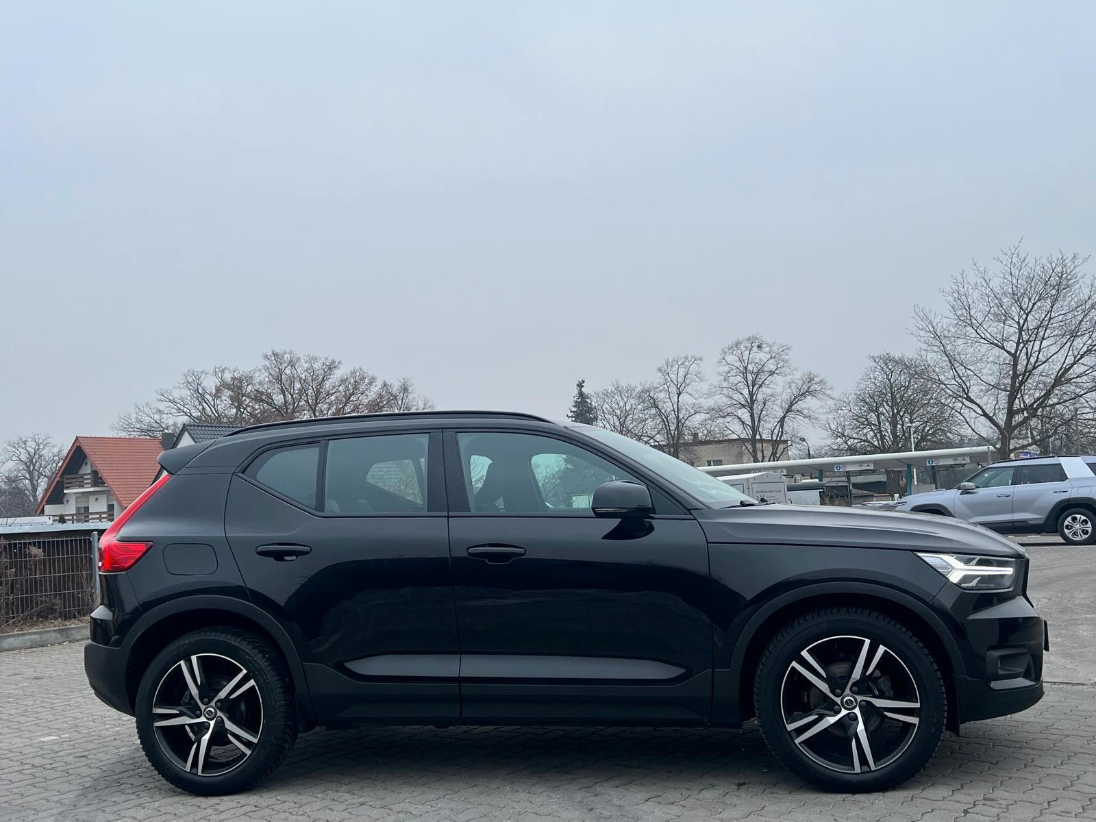 Volvo XC40 R-Design*ACC*H&K*XENIUM-PAKET*LED*NAVI*TOP foto 9