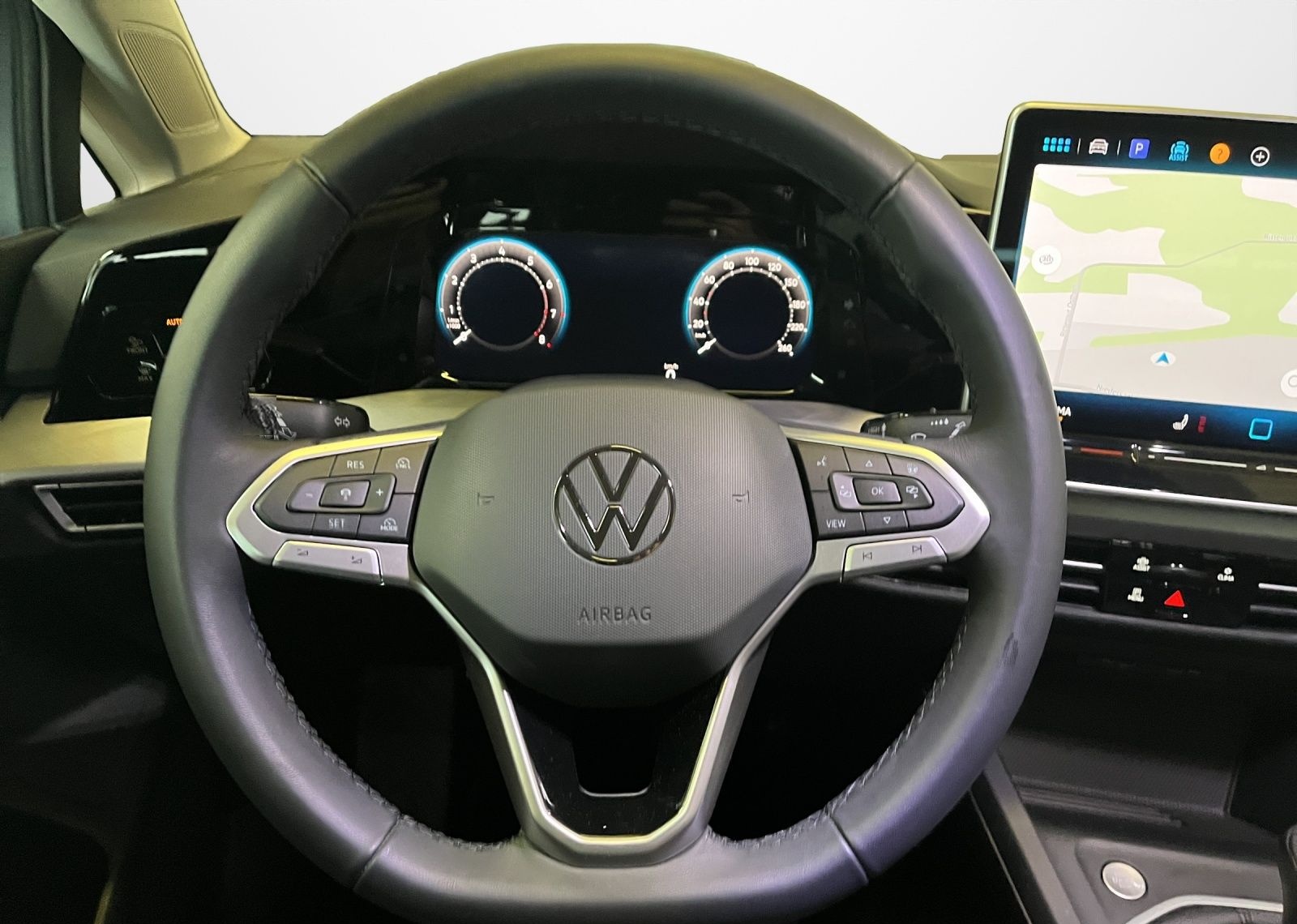 Volkswagen Golf 1.5 TSI Life  HeadUp Navi LED Kamera PDC LM foto 10