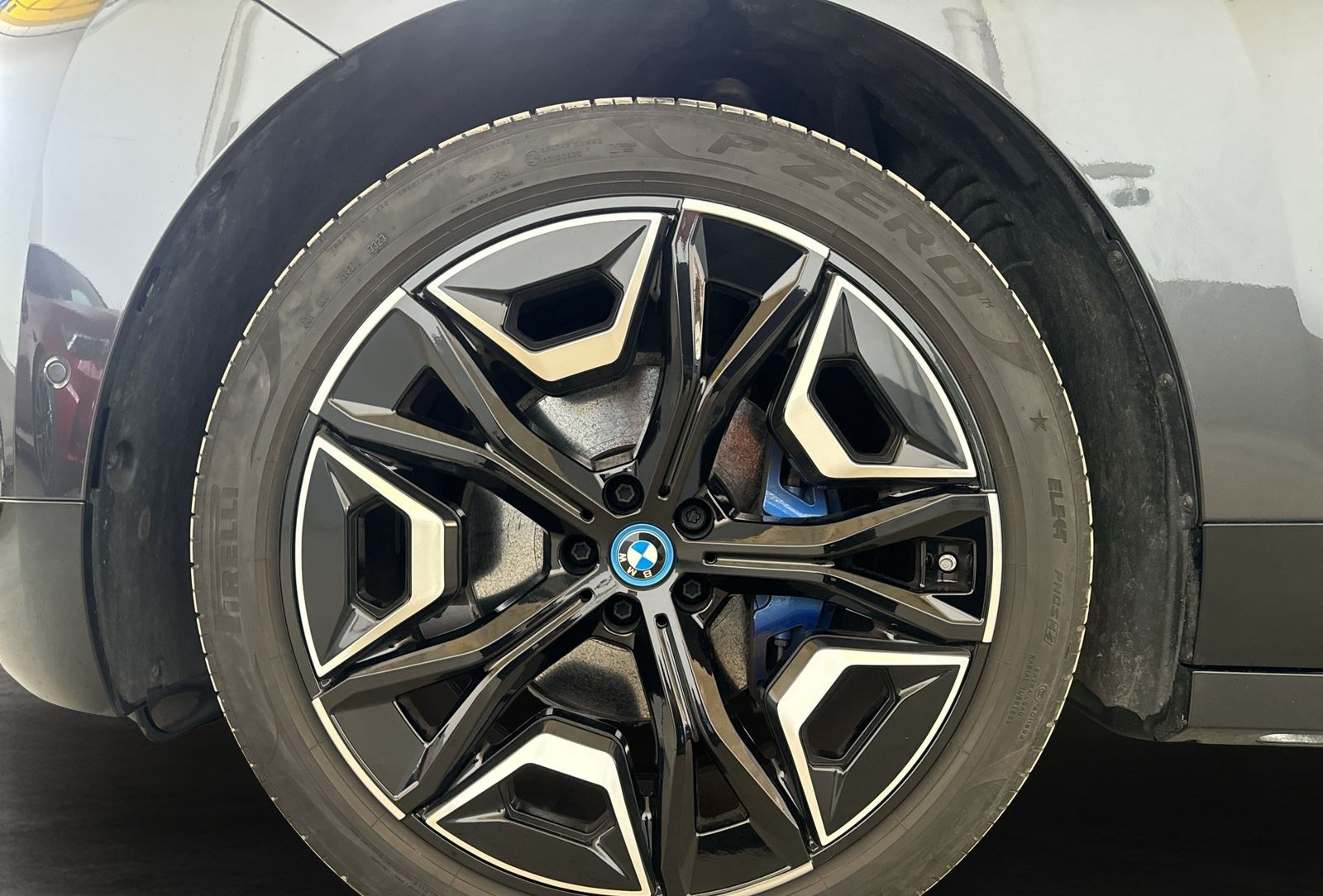 BMW iX xDrive40 *Sportpaket*22"*LC Prof.*HUD*H/K*DAB foto 17