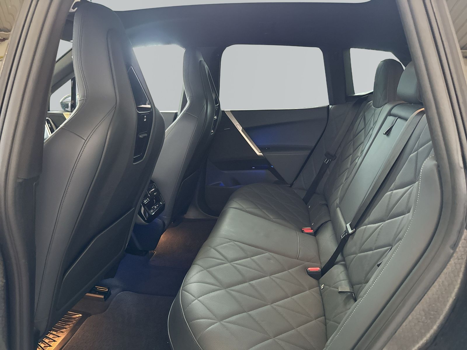 BMW iX xDrive40 *Sportpaket*22"*LC Prof.*HUD*H/K*DAB foto 9