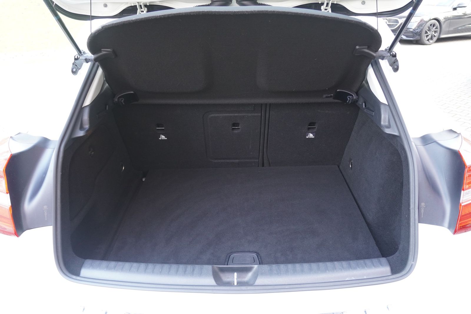 Mercedes-Benz GLA 200 d Navi Sitzheizung Bi-Xenon Panorama foto 32