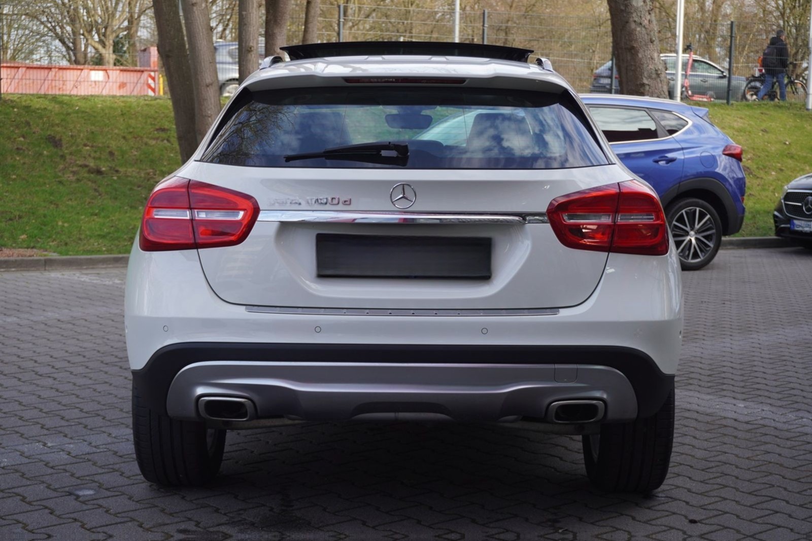 Mercedes-Benz GLA 200 d Navi Sitzheizung Bi-Xenon Panorama foto 7