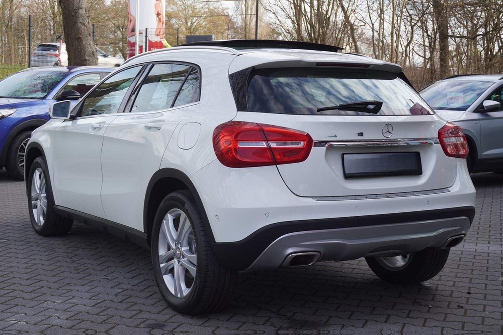 Mercedes-Benz GLA 200 d Navi Sitzheizung Bi-Xenon Panorama foto 8