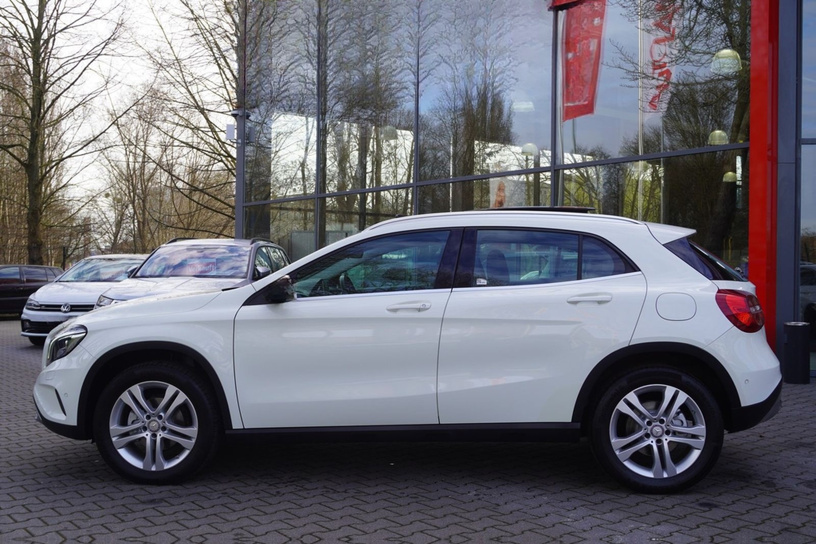 Mercedes-Benz GLA 200 d Navi Sitzheizung Bi-Xenon Panorama foto 9
