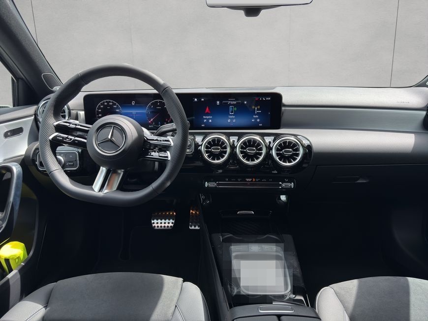 Mercedes-Benz A 180 d AMG Special Edition Night foto 12