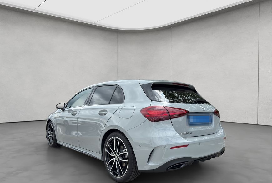 Mercedes-Benz A 180 d AMG Special Edition Night foto 3
