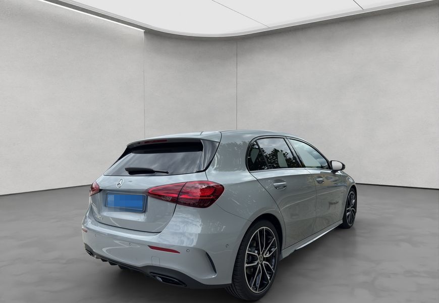 Mercedes-Benz A 180 d AMG Special Edition Night foto 5