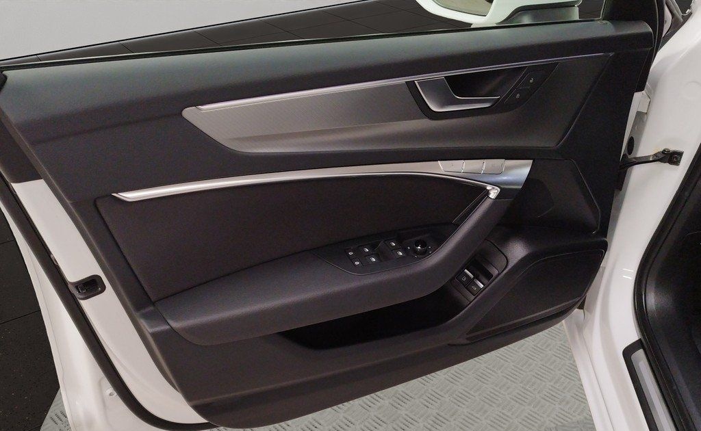 Audi A6 Avant 50 TFSIe quattro S tronic Sport ACC AHK foto 10