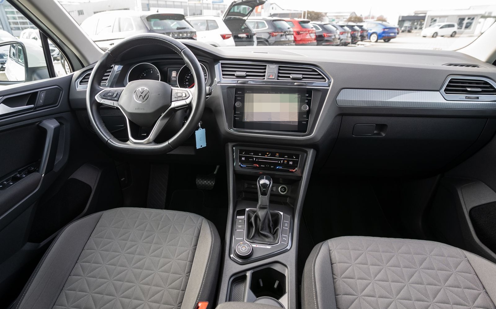 Volkswagen Tiguan Life 4M 2.0TDI DSG LED Navi PDC SHZ AHK foto 7