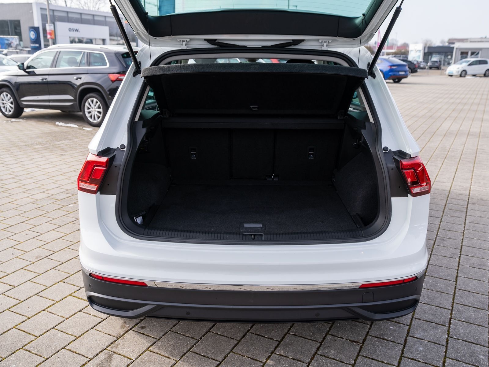 Volkswagen Tiguan Life 4M 2.0TDI DSG LED Navi PDC SHZ AHK foto 9