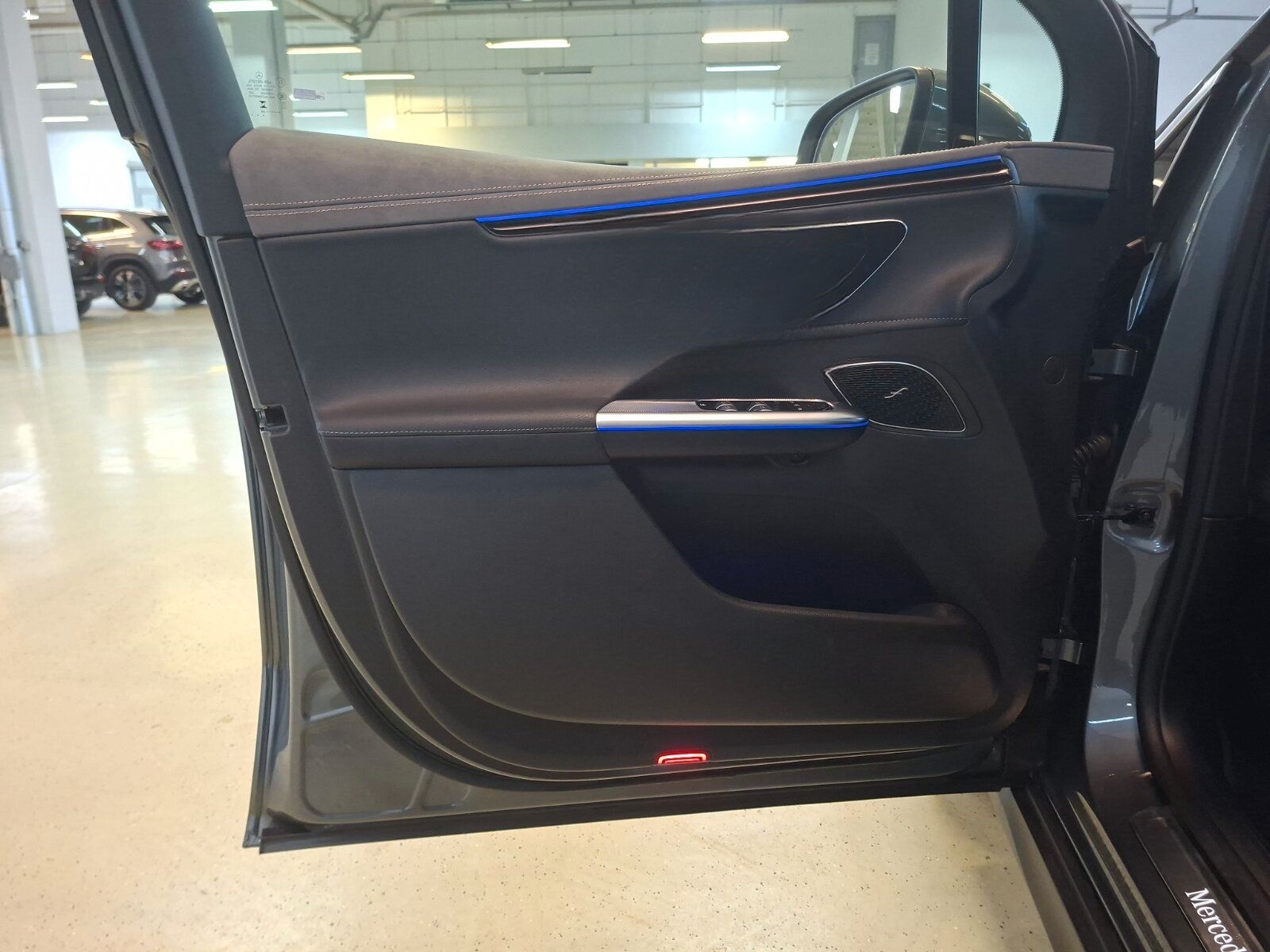 Mercedes-Benz EQE 300 Electric Art Pano Distr RüCam LED AHK foto 11