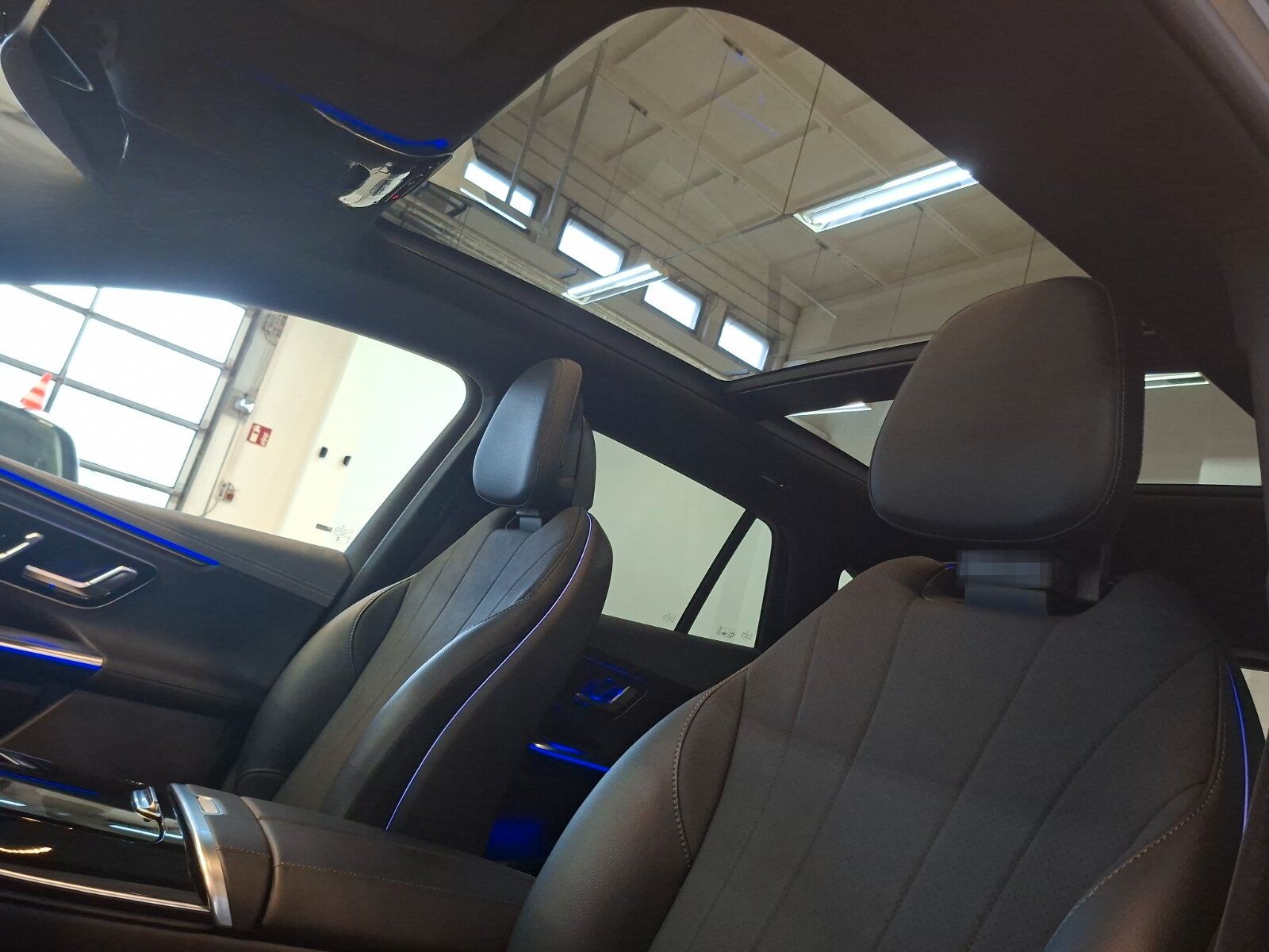 Mercedes-Benz EQE 300 Electric Art Pano Distr RüCam LED AHK foto 21
