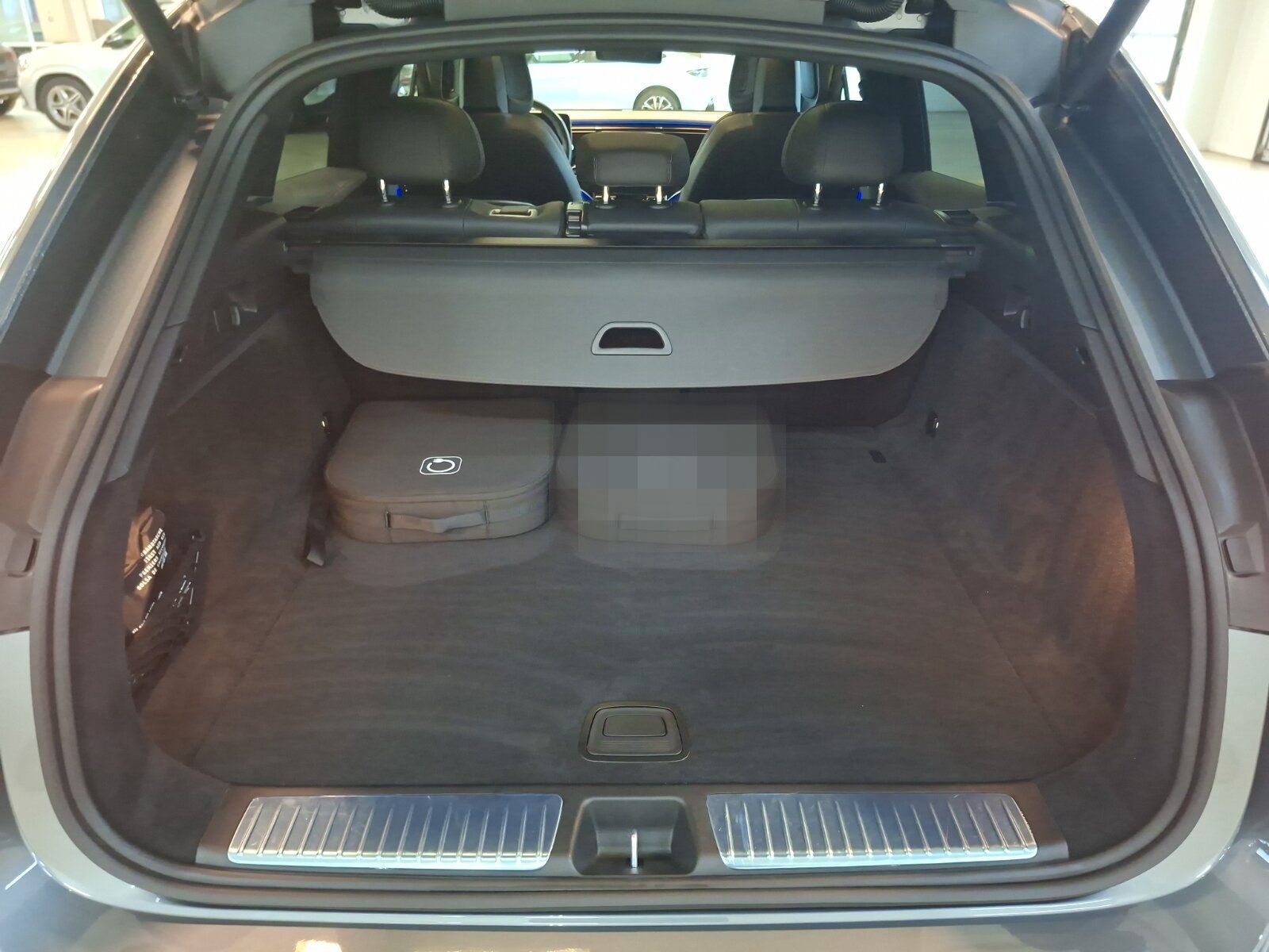 Mercedes-Benz EQE 300 Electric Art Pano Distr RüCam LED AHK foto 6