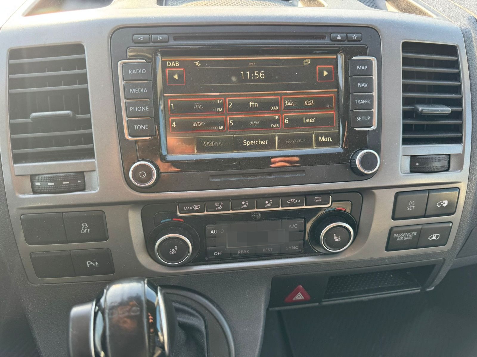 Volkswagen T5 Caravelle 2.0 TDI DSG NAVI*LED*9 STIZER!!! foto 9