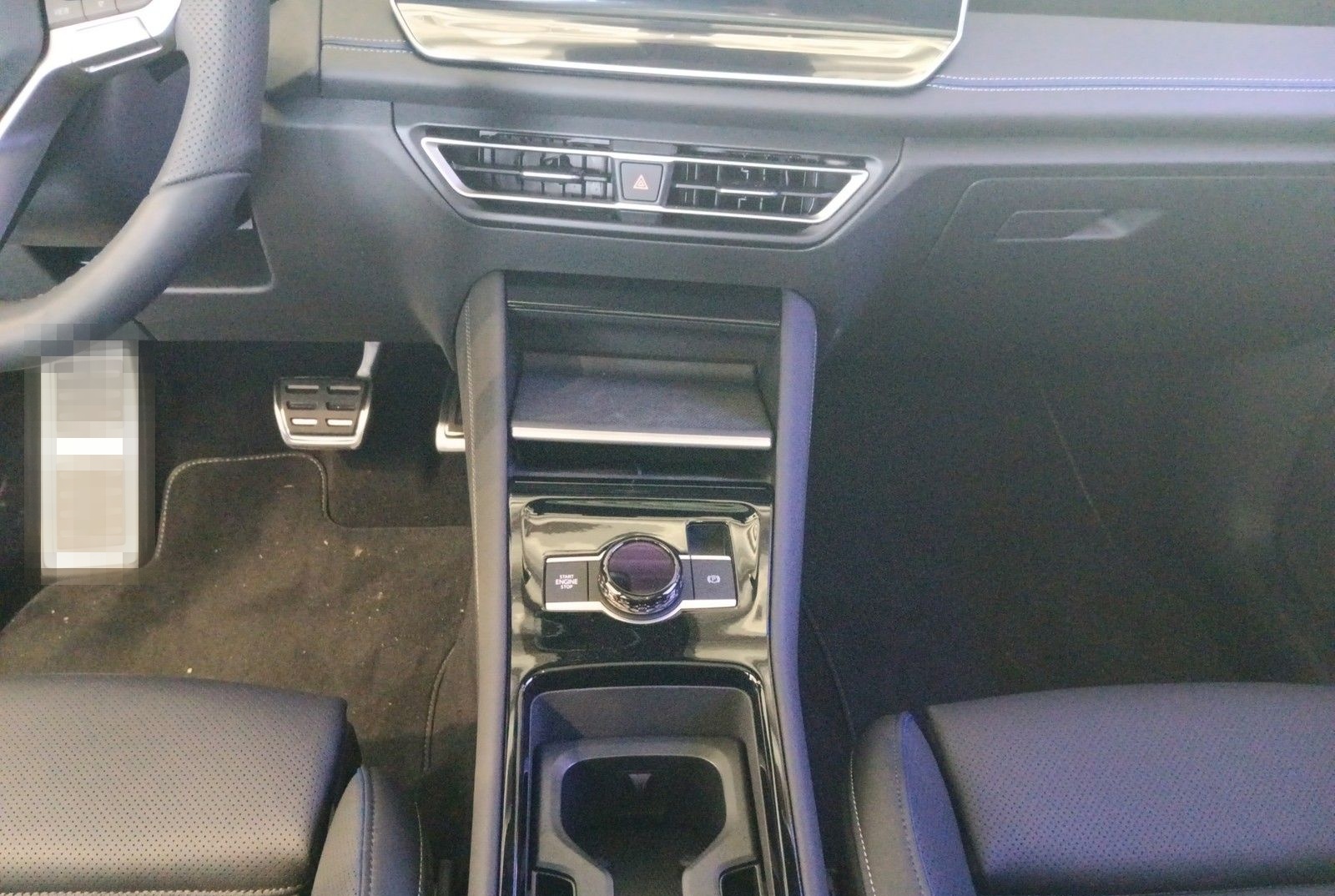 Volkswagen Tiguan R-Line 2,0 l TDI SCR 4MOTION 142 foto 15