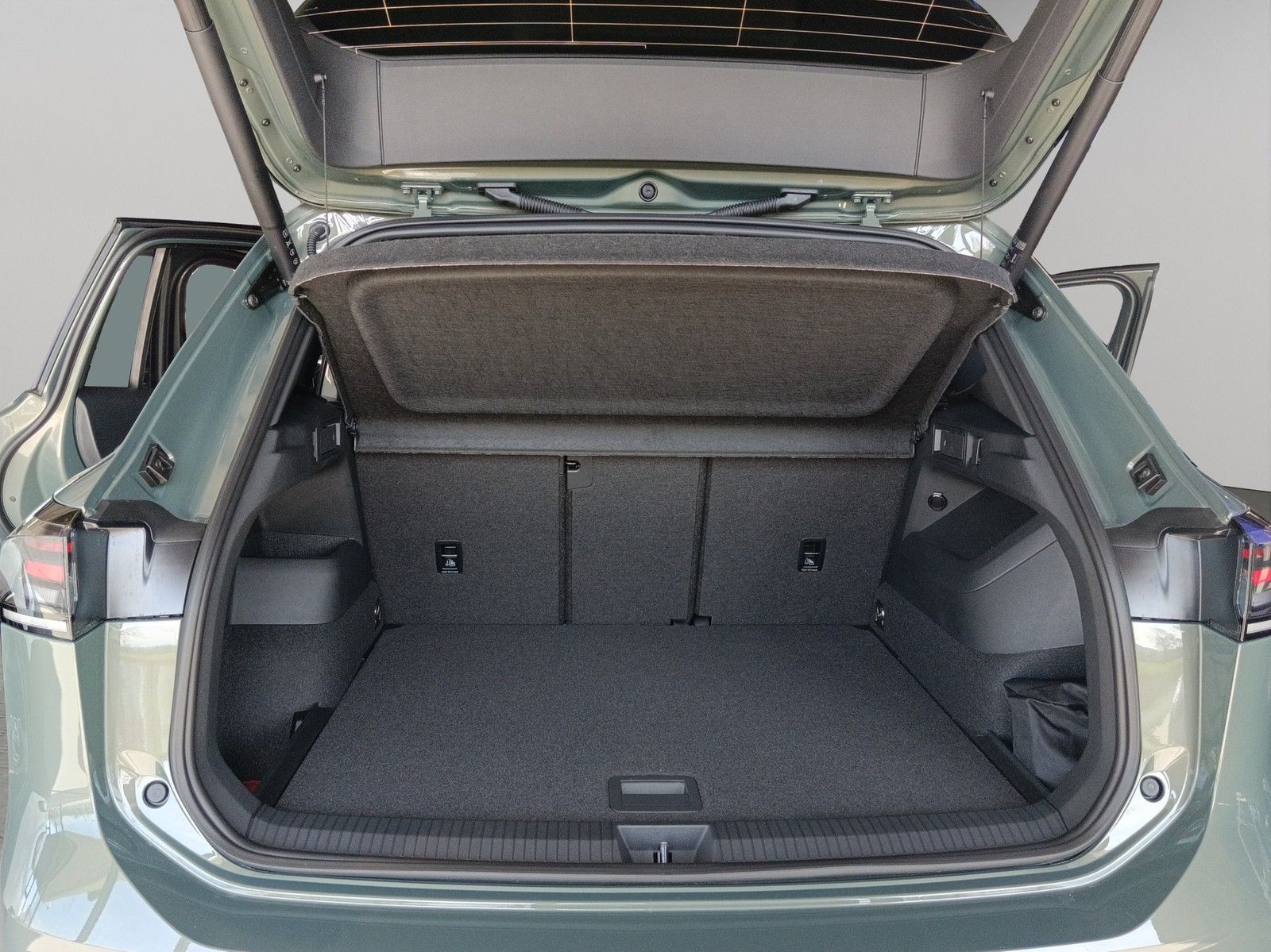 Volkswagen Tiguan R-Line 2,0 l TDI SCR 4MOTION 142 foto 18