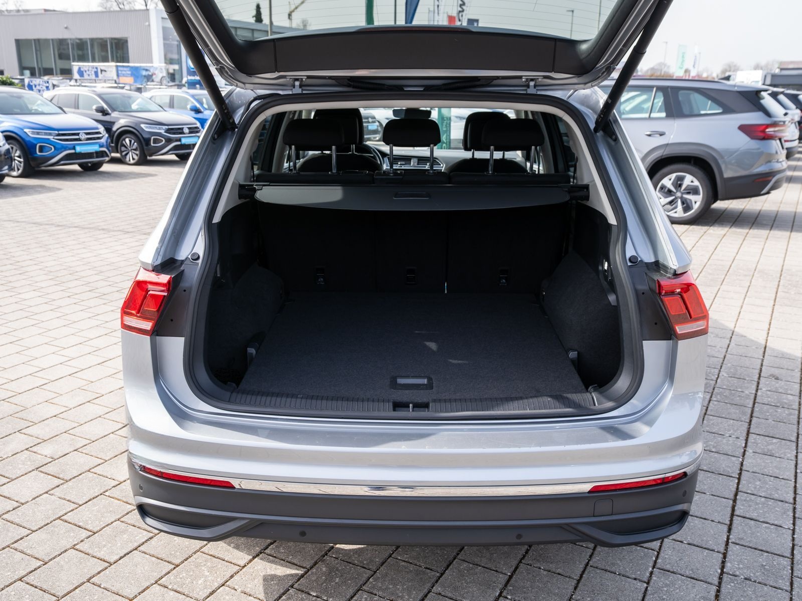 Volkswagen Tiguan Allspace Life 4M 2.0TDI DSG Stdhz HUD AHK foto 9