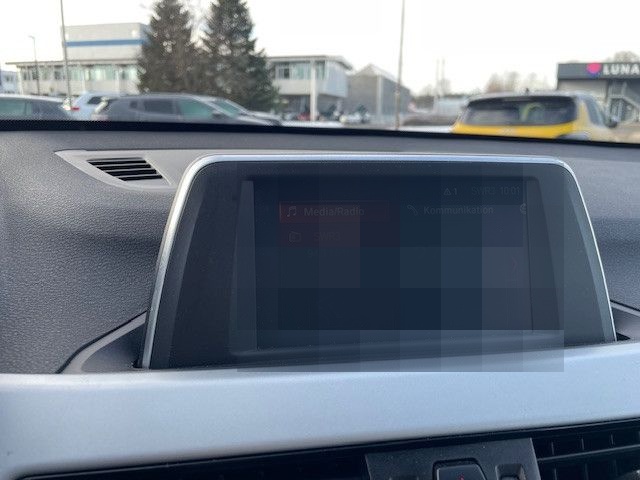 BMW X1 sDrive18i Advantage foto 14