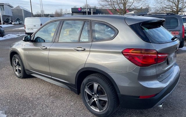 BMW X1 sDrive18i Advantage foto 5