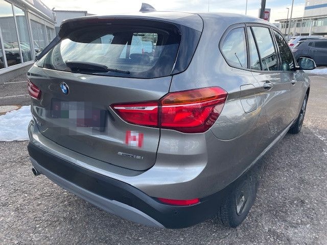 BMW X1 sDrive18i Advantage foto 7